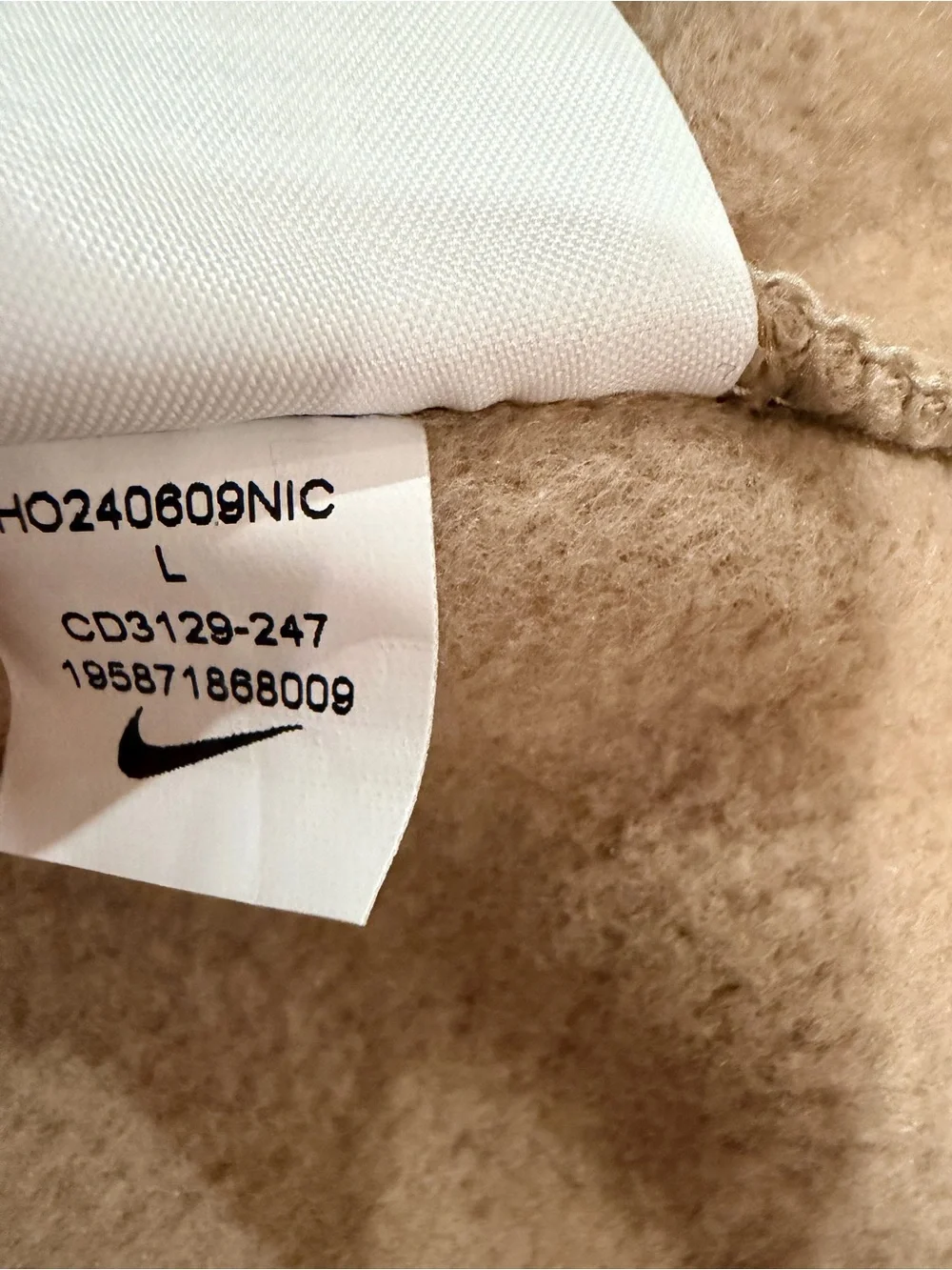 Nike Men’s Tan Cargo Fleece Jogger Pants Size L